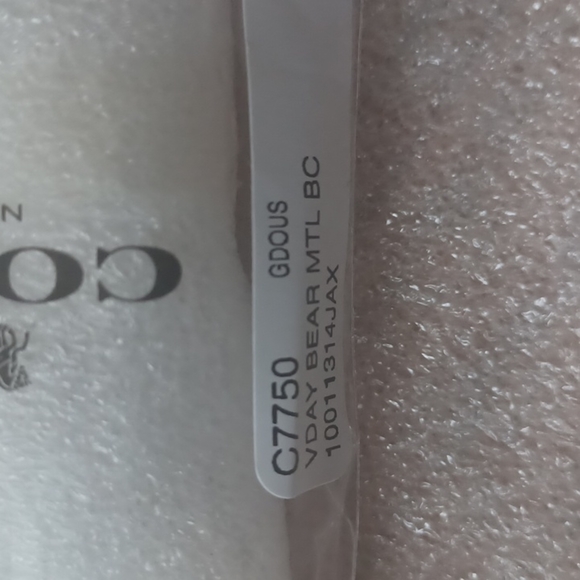 NWT COACH Valentine's Day Bear Bag Charm - Picture 5 of 5